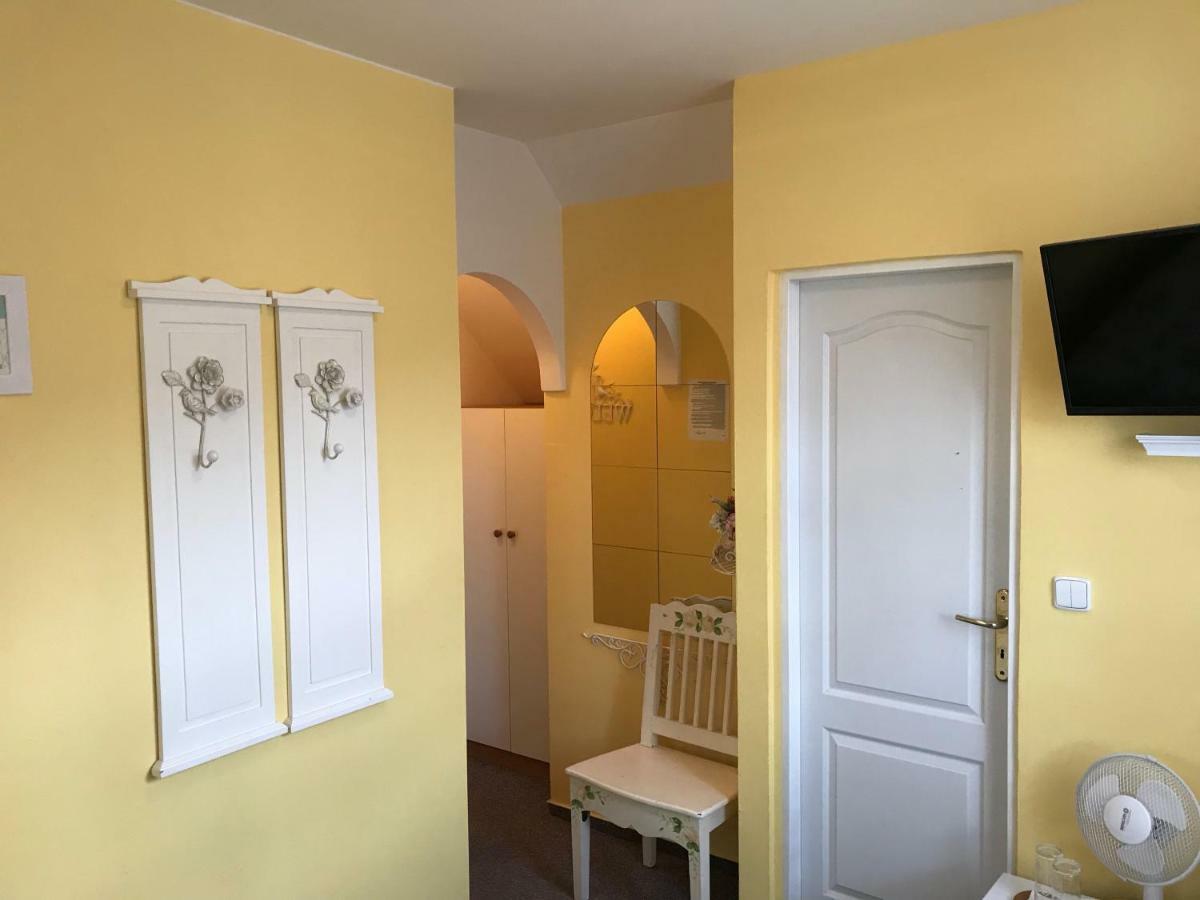 U Svateho Urbana Hotel Mikulov Buitenkant foto