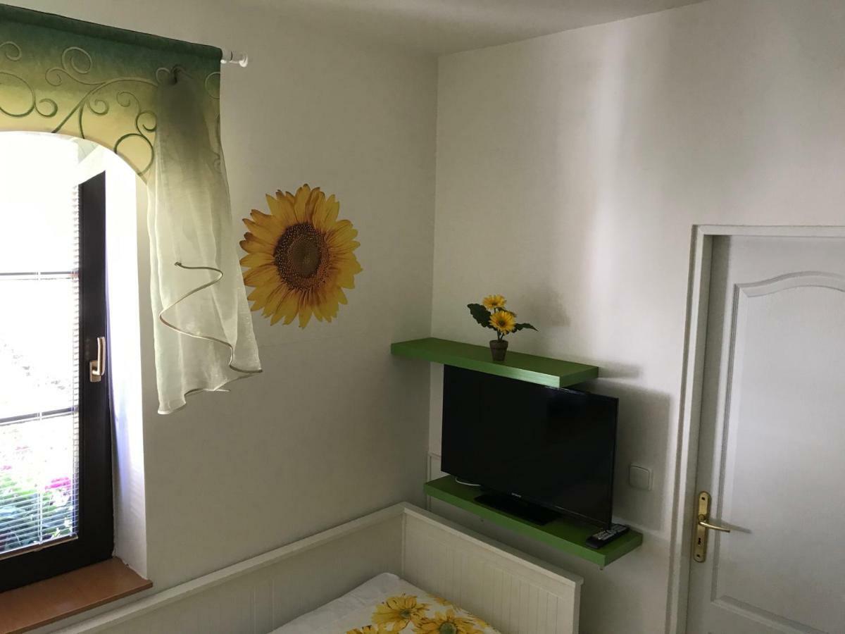 U Svateho Urbana Hotel Mikulov Buitenkant foto